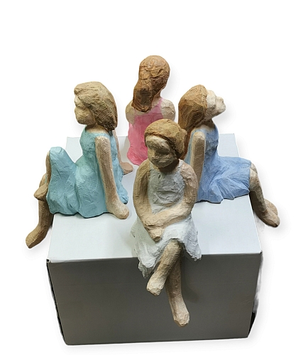 skulptur sitzende mdchen, sitzende gruppe,  holz schnitzen carving motorsge kettensge holzwerker jochen adam